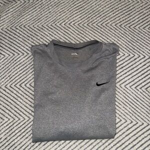 Nike men’s‎ active Heather Gray Tee with Black Logo